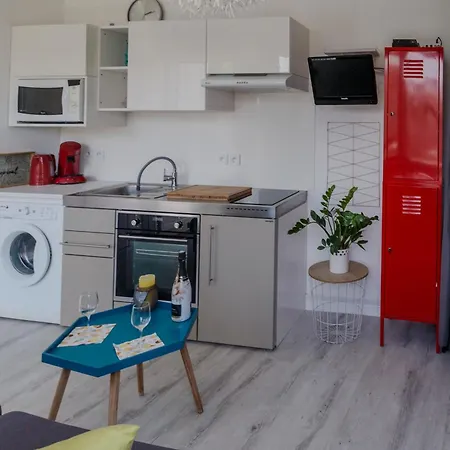 Petite Maison Avec Jardin Apartment *